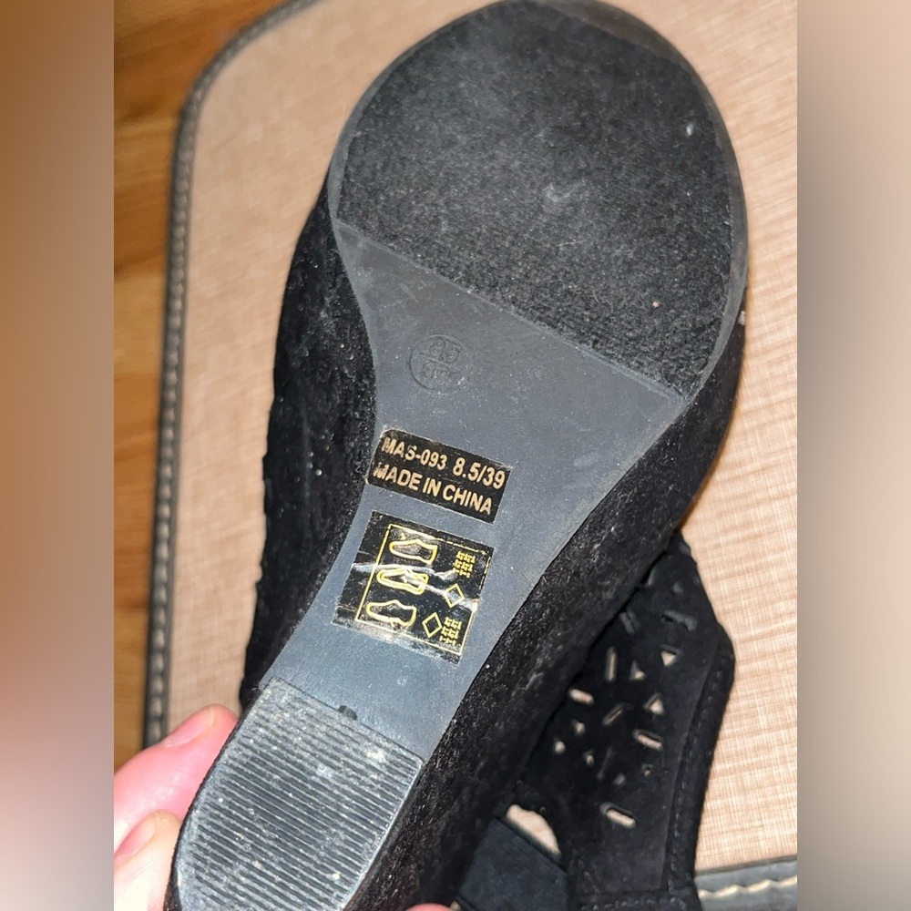 Chinese Laundry platform wedge heels - Picture 3 of 7